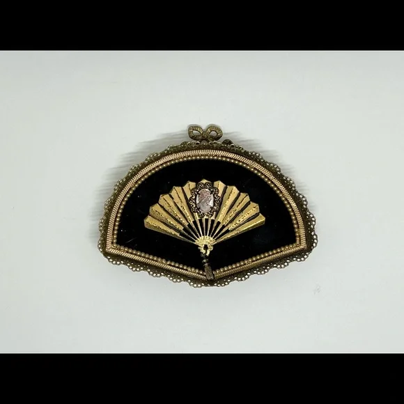 Vintage cameo decor fans - Picture 7 of 9